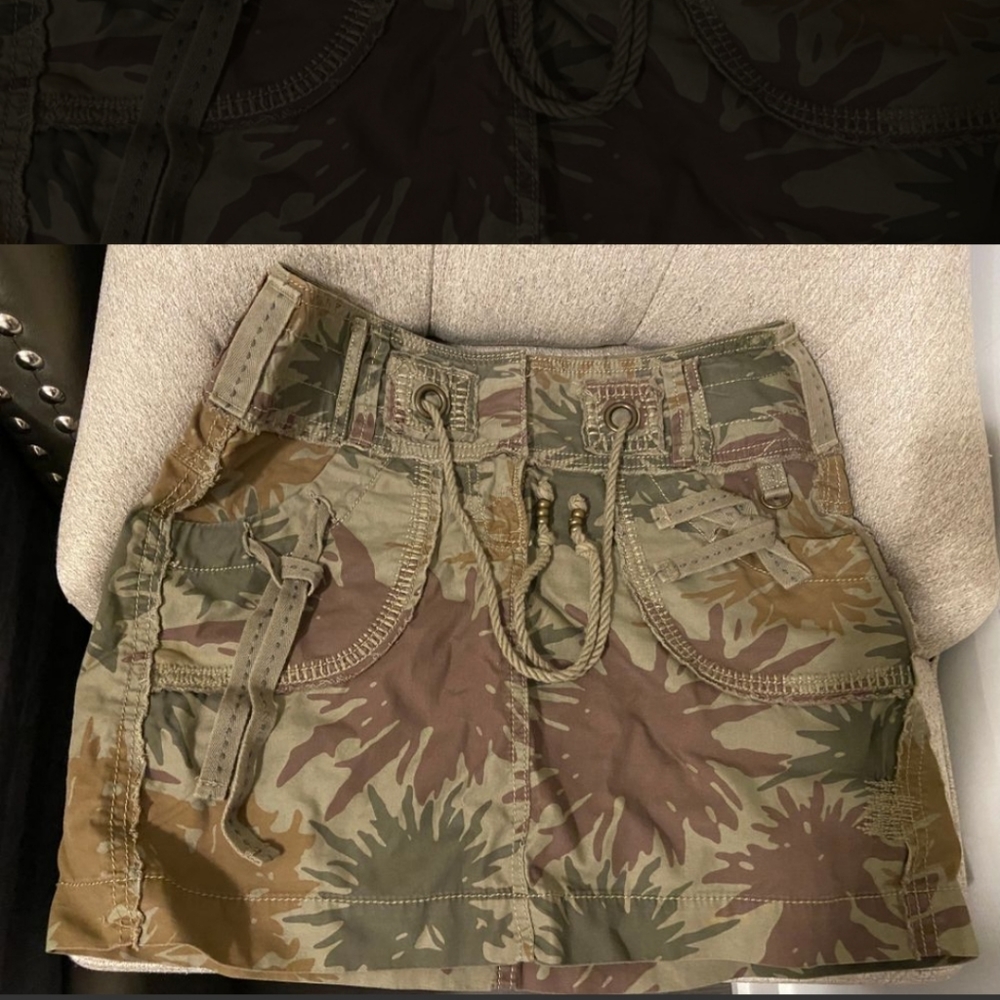 NEXT Y2K Boho style military floral print mini shirt